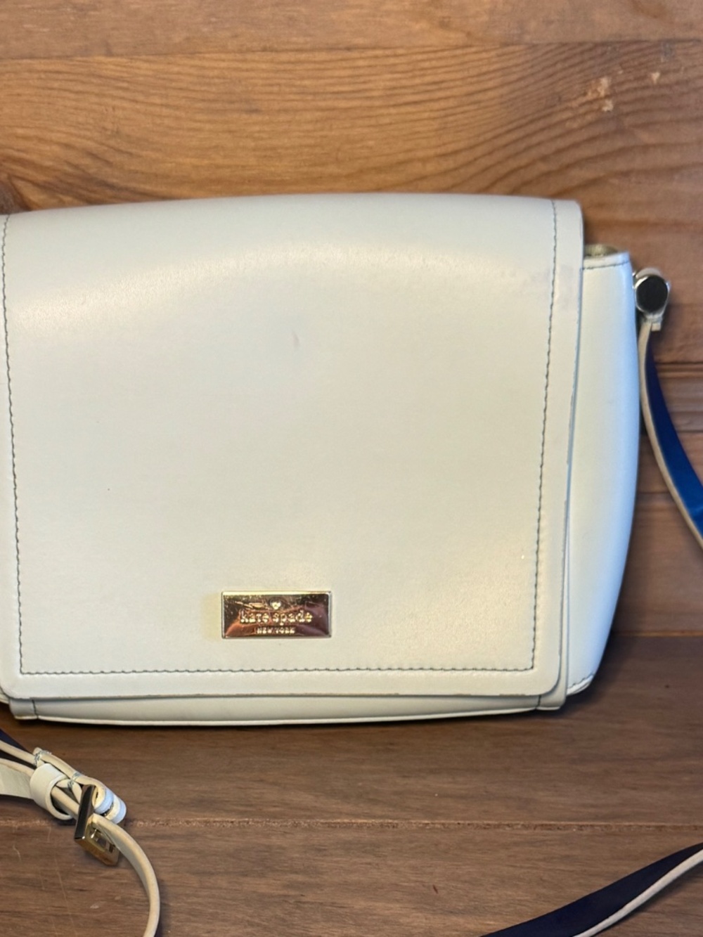 Kate Spade Light Blue Leather Crossbody Navy Trim Magnetic Flap EUC - Picture 2 of 7